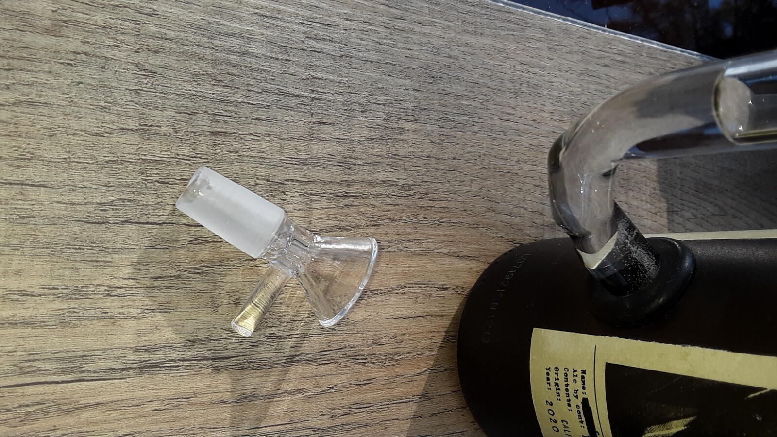 Snoop Dog Bong 19 Crimes Liquor Bottle Bubbler Bong! Fo Shizzle
