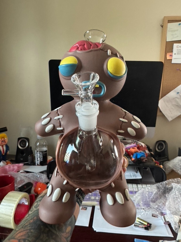 Bong GINGERBREAD MAN Zombie Evil Hookah Silicone Water Pipe Smoking