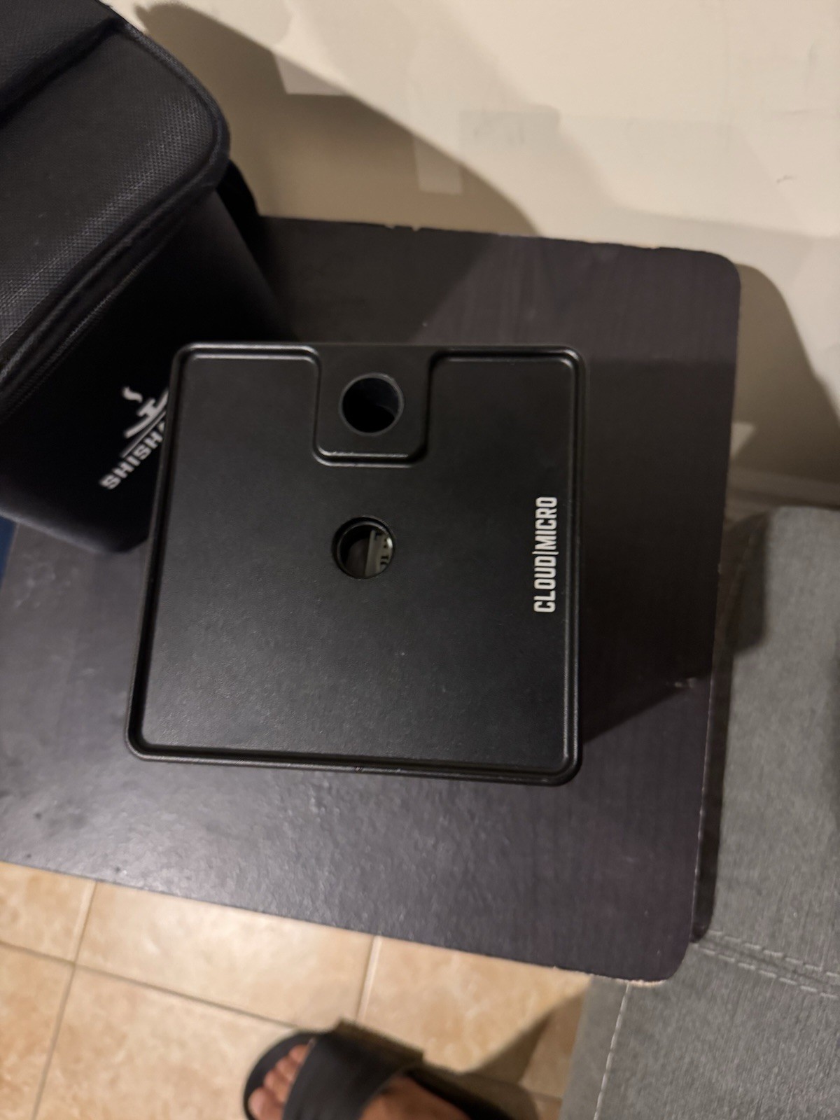 Shishabucks Cloud Micro with accessories