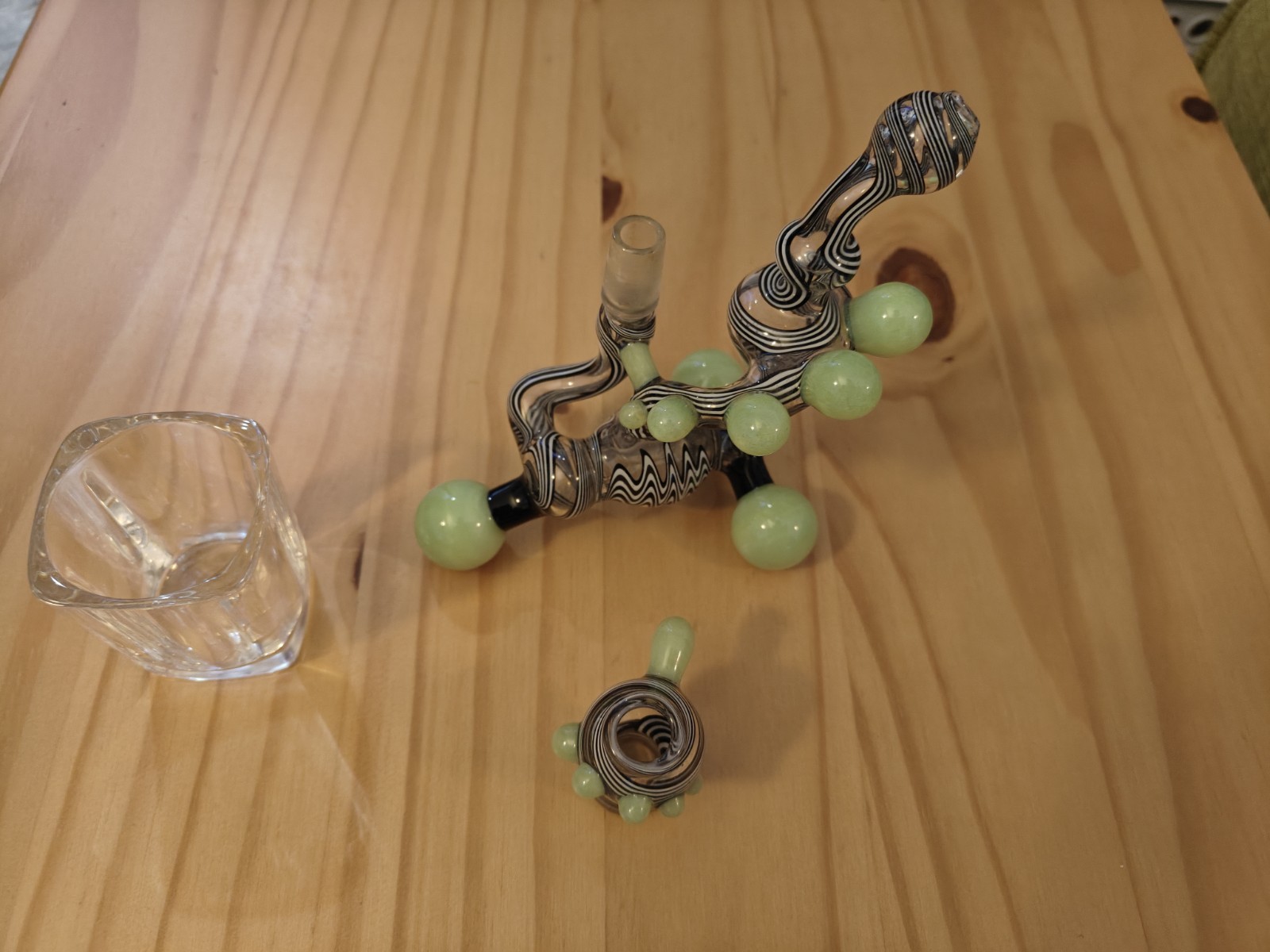 Clayball Glass Tripod In-Line Recycler Black/White Slime Green Feet