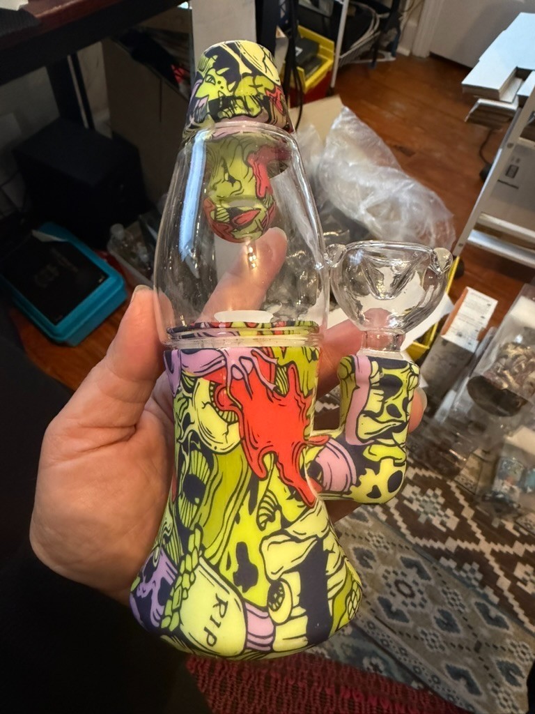 Bong 8&Prime; Inch LAVA LAMP BONG Silicone Glass Water Pipe Bubbler Zombie Skull