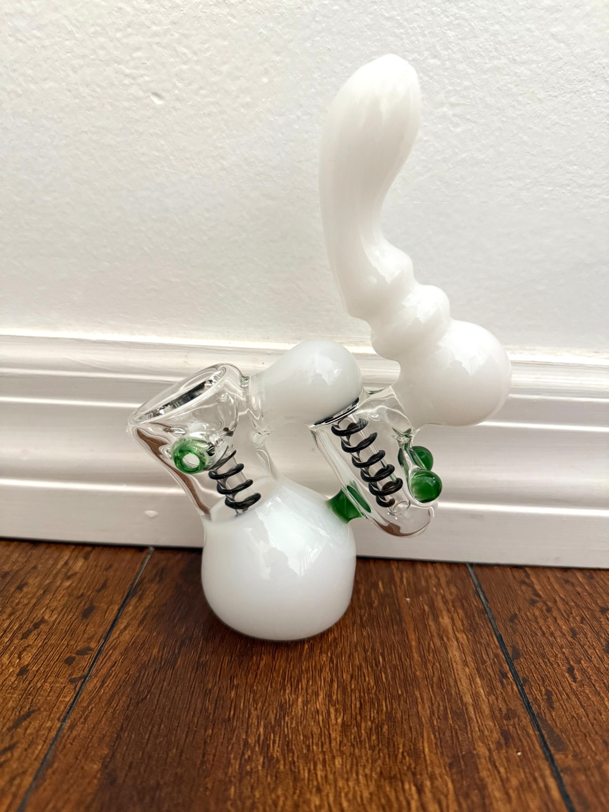 7&Prime; Premium Glass Water Pipe Bubbler White