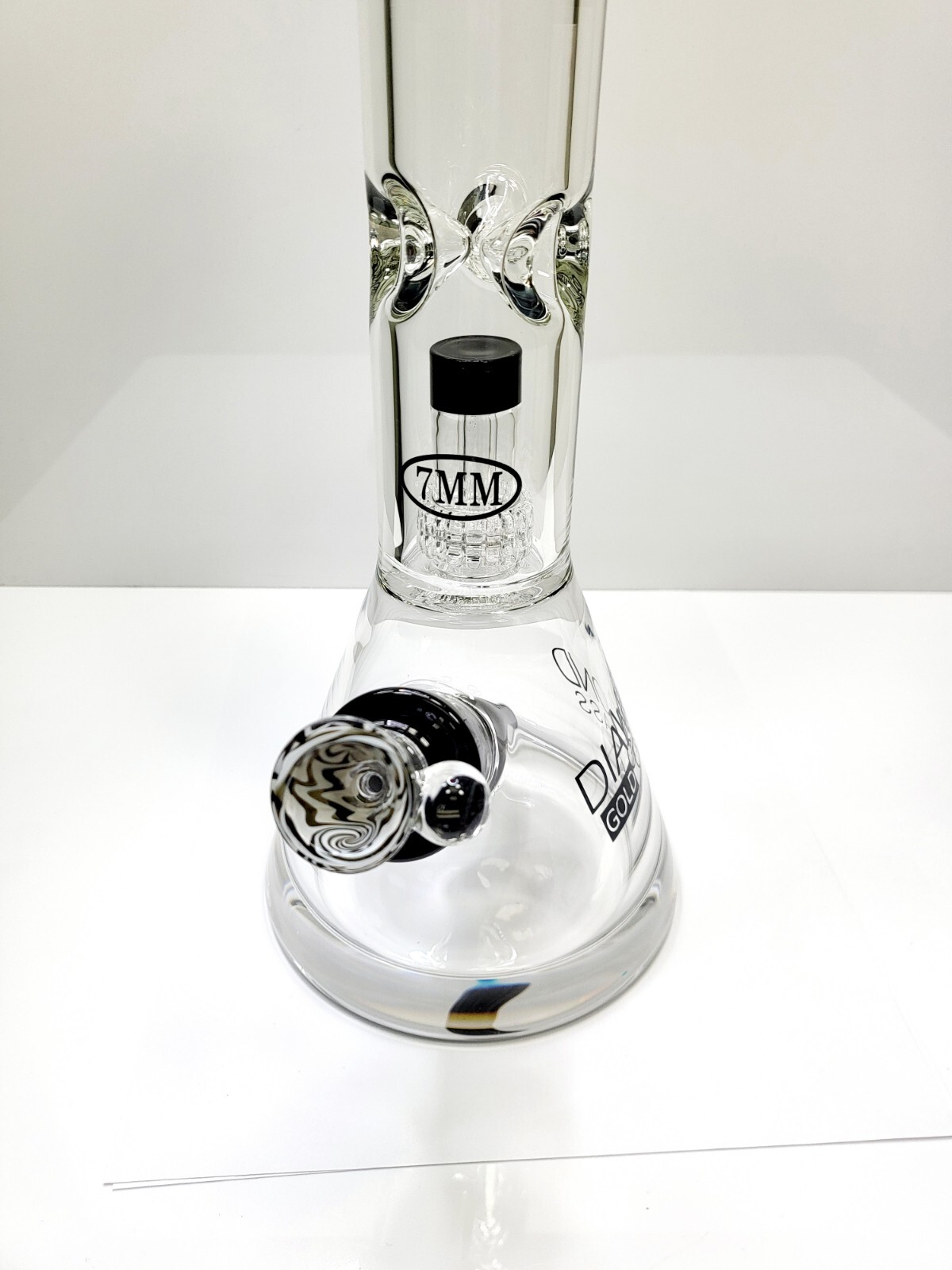 DG Diamond Glass 7mm Heavy Thick Showerhead 16&Prime; Bong