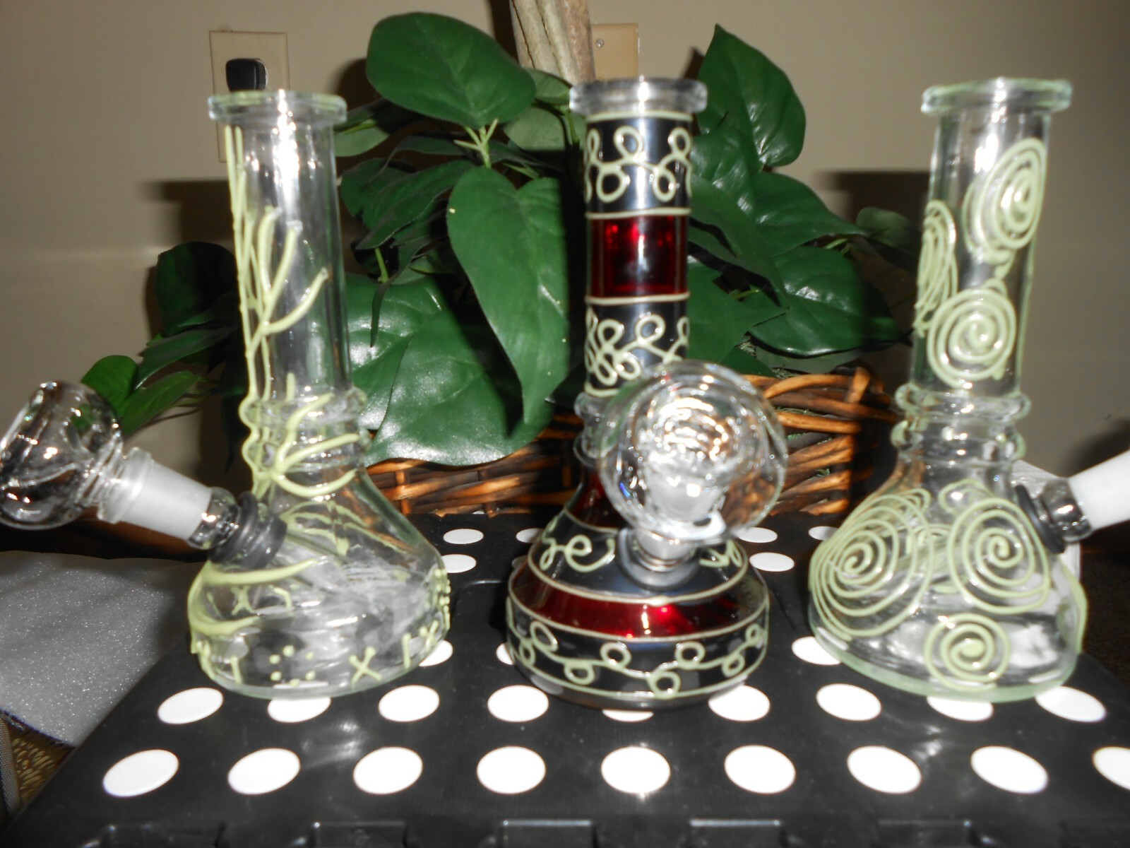 Hookah Water Pipe Glass Bubbler 6 inch Glow in the Dark Bong