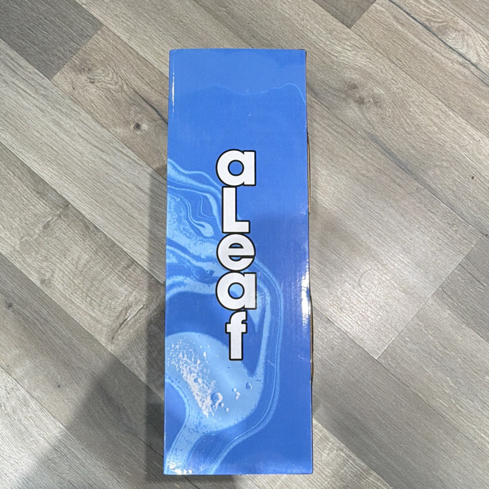 aLeaf The Straight Hitter 12&Prime; 5mm Glass Water Pipe Blue/Black