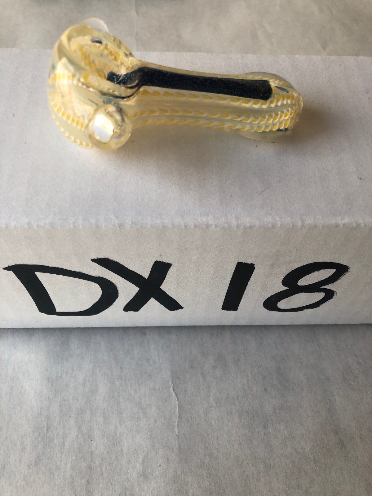 USA TOBACCO SMOKING PIPE YELLOW 2.5” DICRO TWISTED ROD FLAT MOUTH PEANUT GLASS