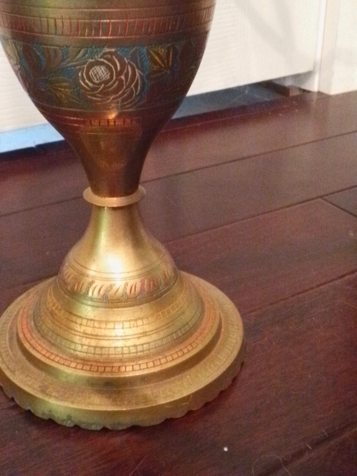 Vintage 1995 30&Prime; tall etched Brass hookah w/enamel floral decoration and 4 hoses