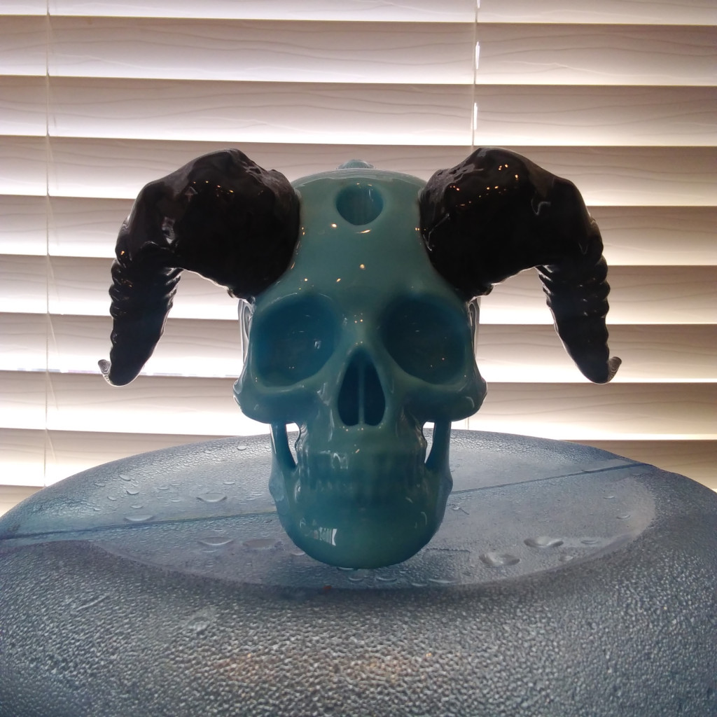 Skull Bong Bubbler  Water Pipe
