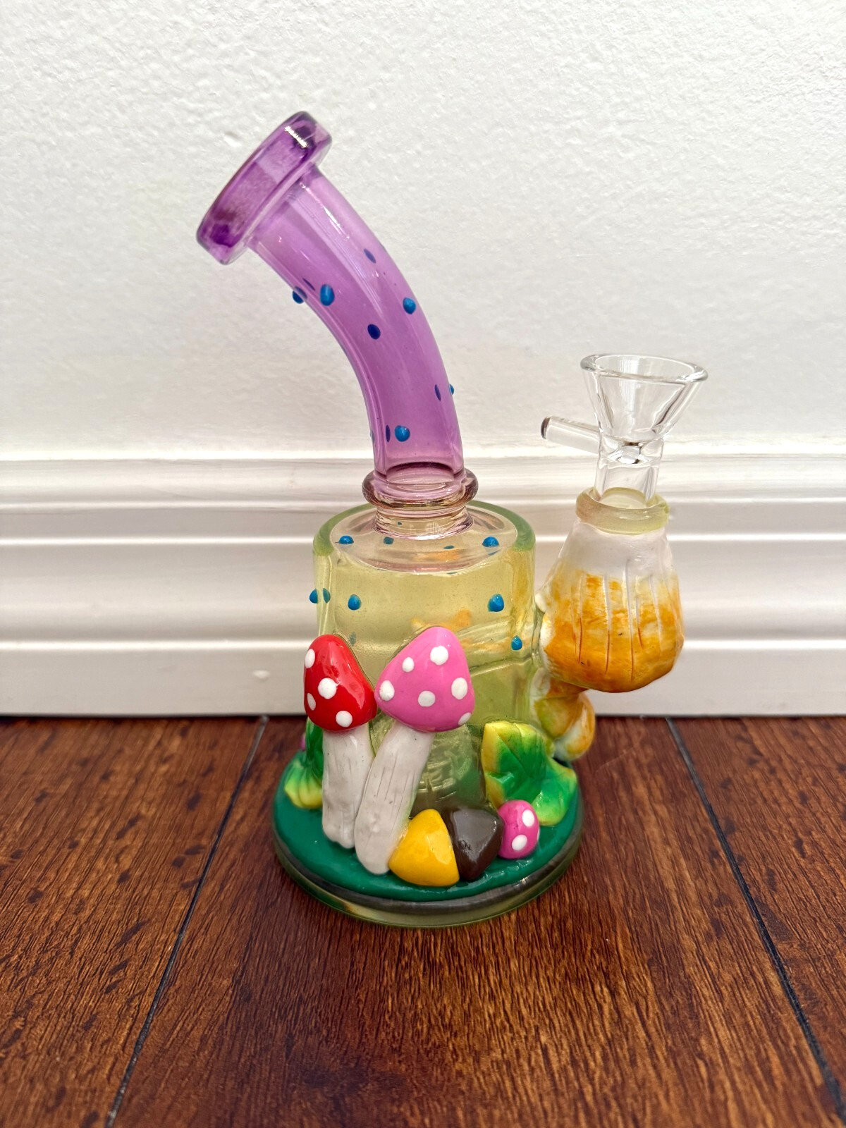 6.75” Premium Glass Water Pipe Art Acorn Squirrel Glow in Dark 14mm