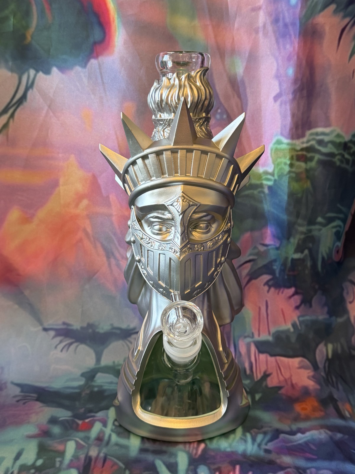 Bong Lady Liberty USA Glass Resin Water Pipe Smoking Halloween Bong SILVER