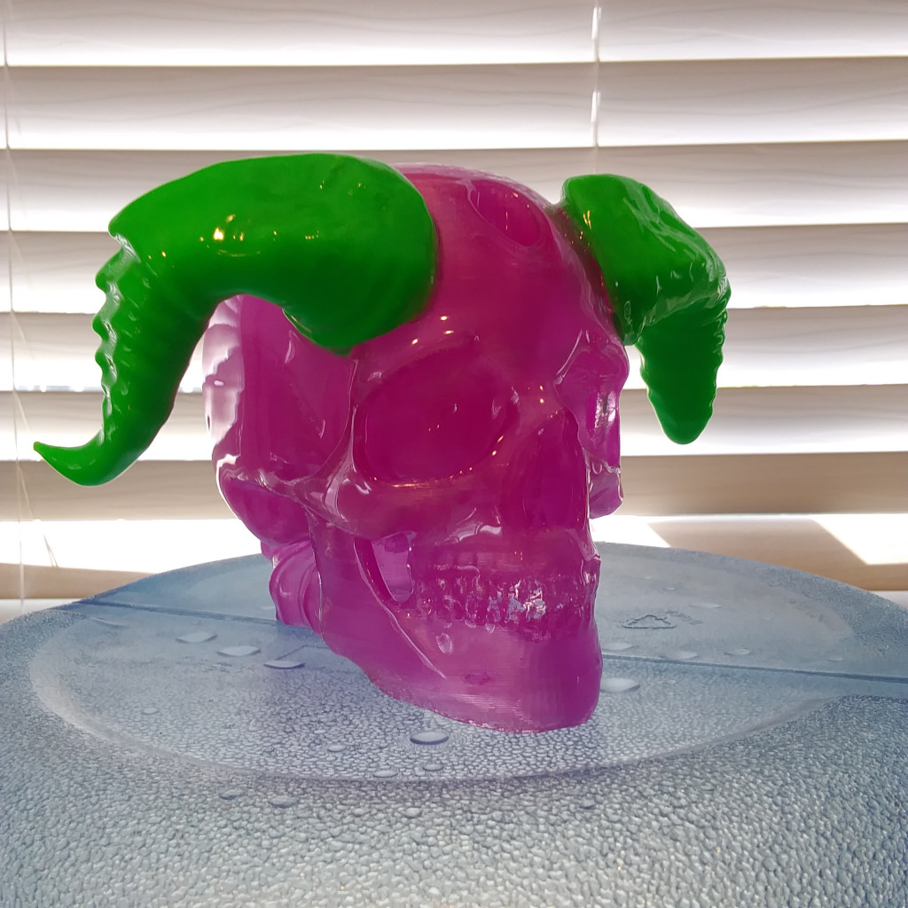 Devil Horned Skull Bong Bubbler Water Pipe