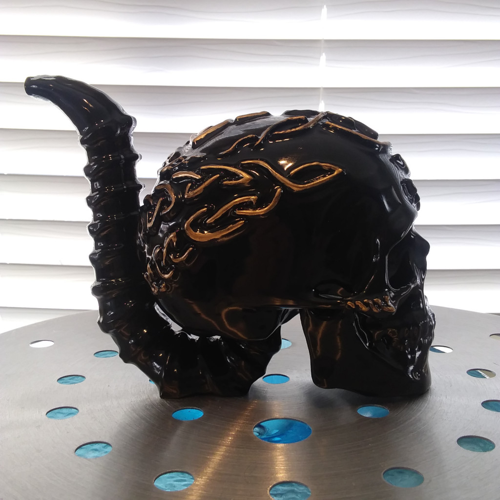 Celtic Skull Bong Bubbler Water Pipe Gold on Black