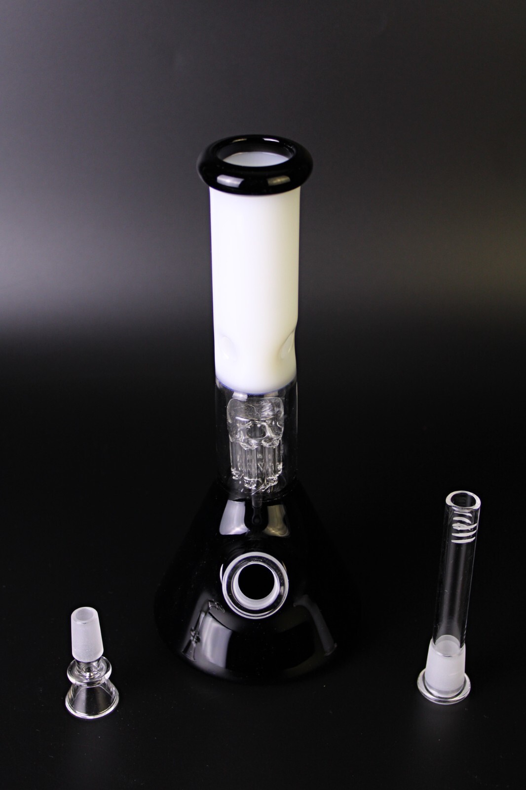 10.6&Prime; Heavy Glass Bong Water Tobacco Pipe Black/White Smoking Bong