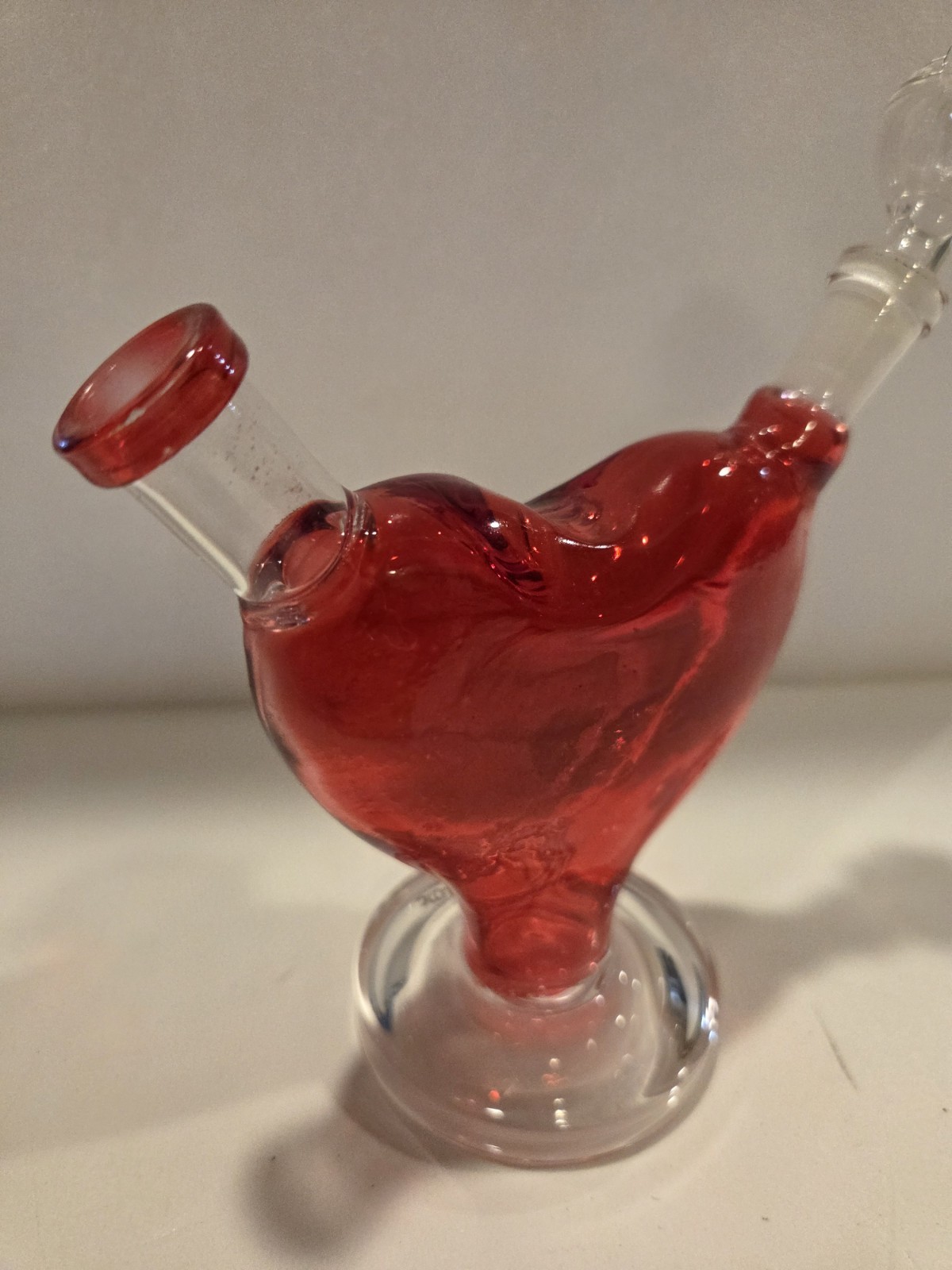 Cannabox – Mini Heart Bong – Mini Glass Bong – NEW – Collectible