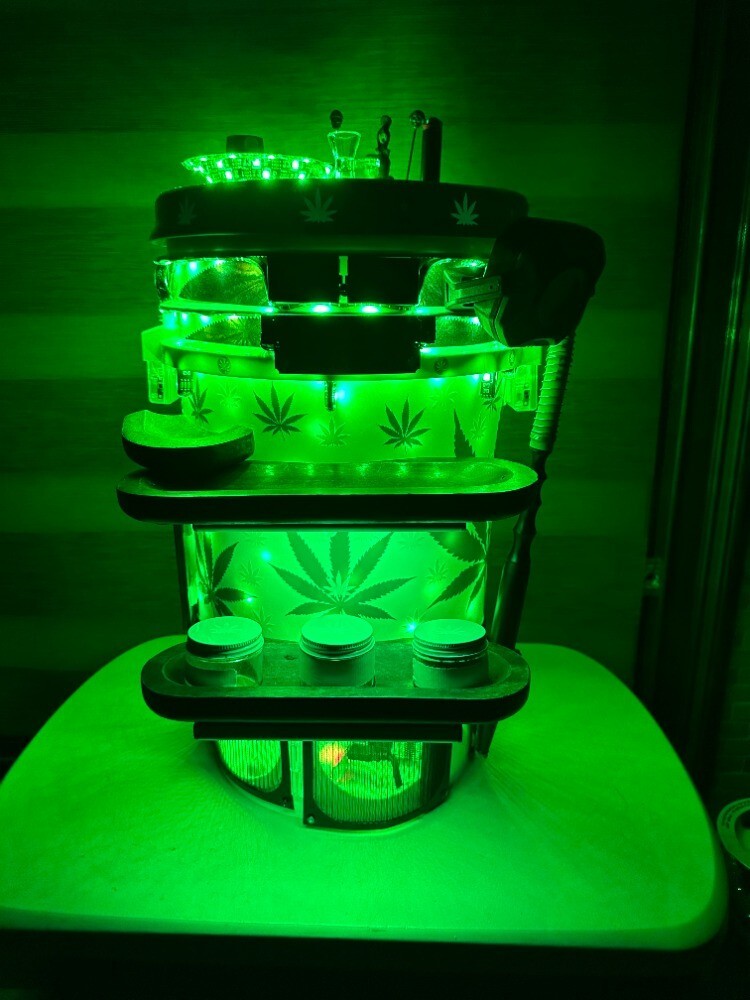 17 inch glass bong,water pipe,cold hookah,chilled bong,ice cold,handcrafted