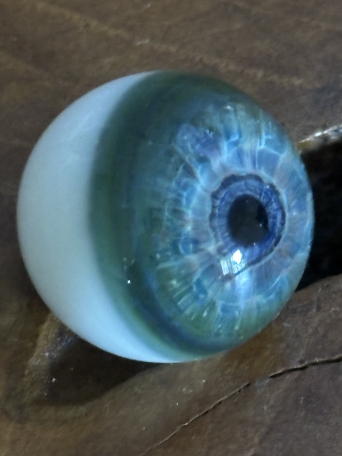 « Kraken »-Glass Eye balls- Terp pearl and ball top. Brand new