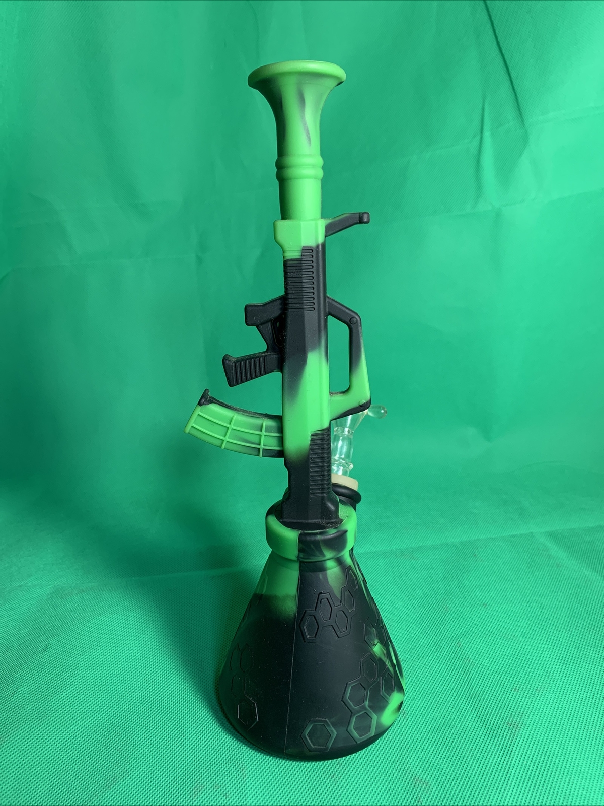 11&Prime; AK Gun Silicone Water Pipe Tobacco Flower Bubbler Unbreakable Beaker 14mm LG