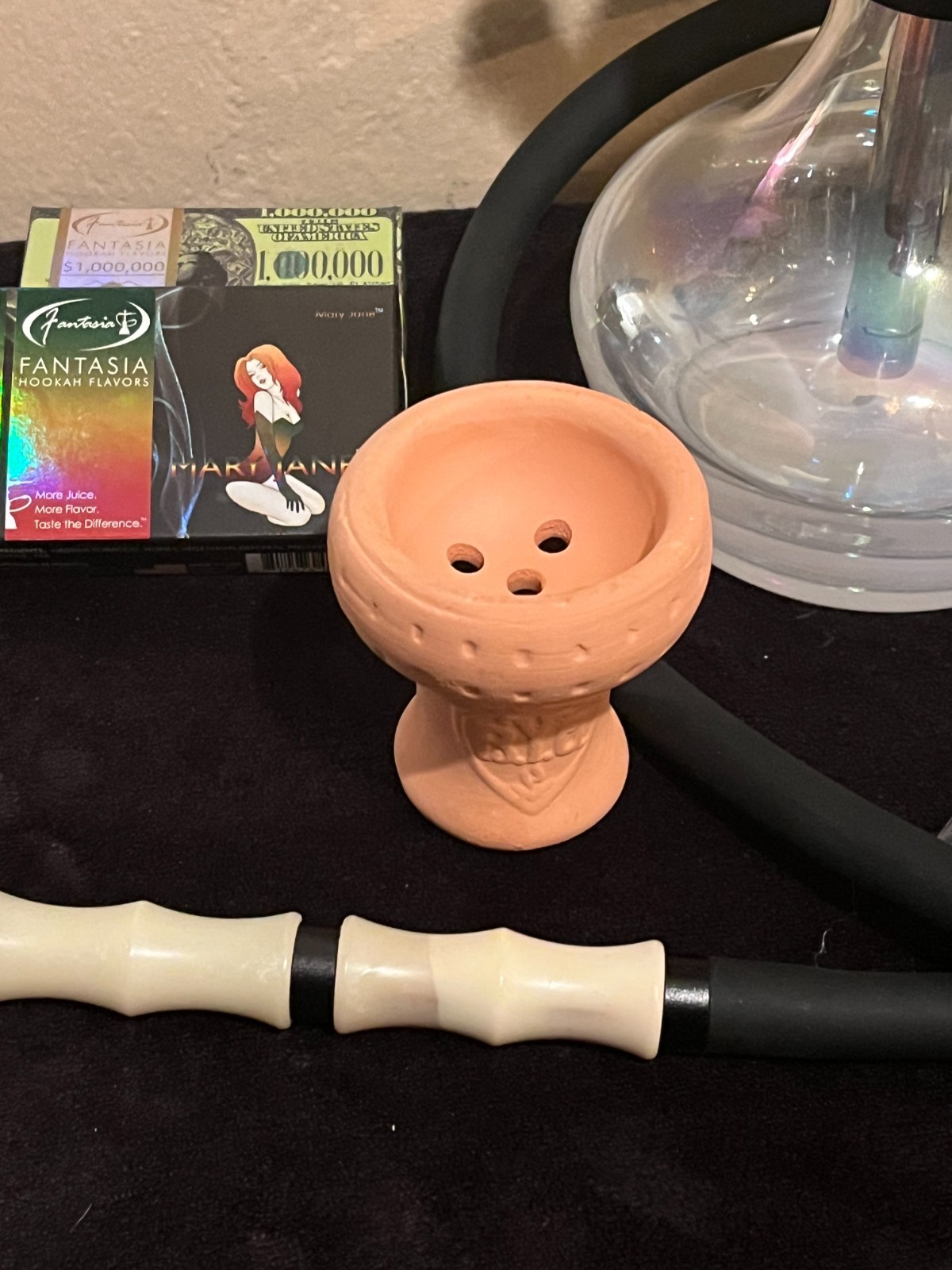 Hookah B.Y.O. Carnaval White Glass 17&Prime;- Used By Shaq @ RRX (See note and cred)
