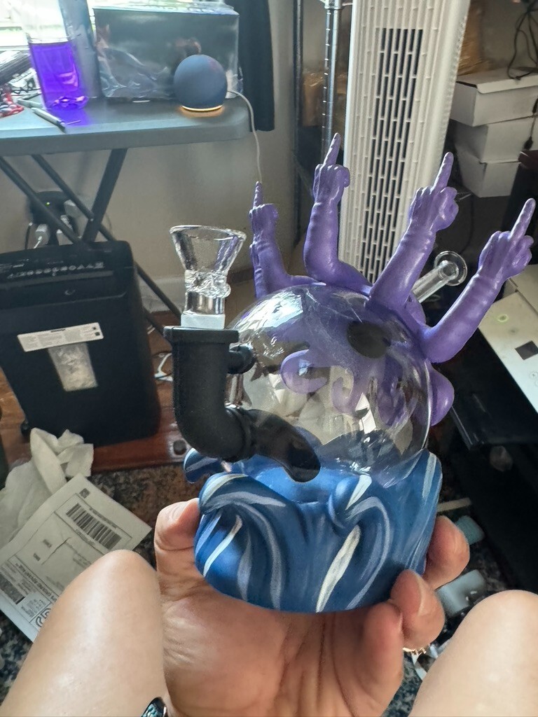 Bong EVIL Octopus Mushroom Monster Shape Hookah Silicone Water Pipe FTW BONG