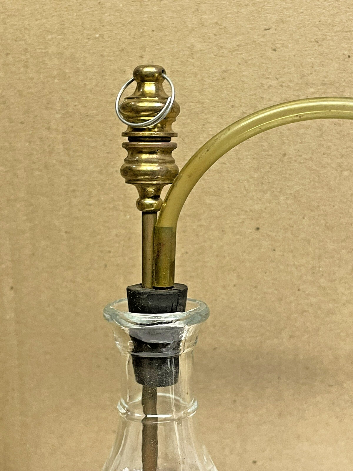 Collectable Miniature Glass Head Unused Vase Gold Grape Leaf Bong Roach Clip