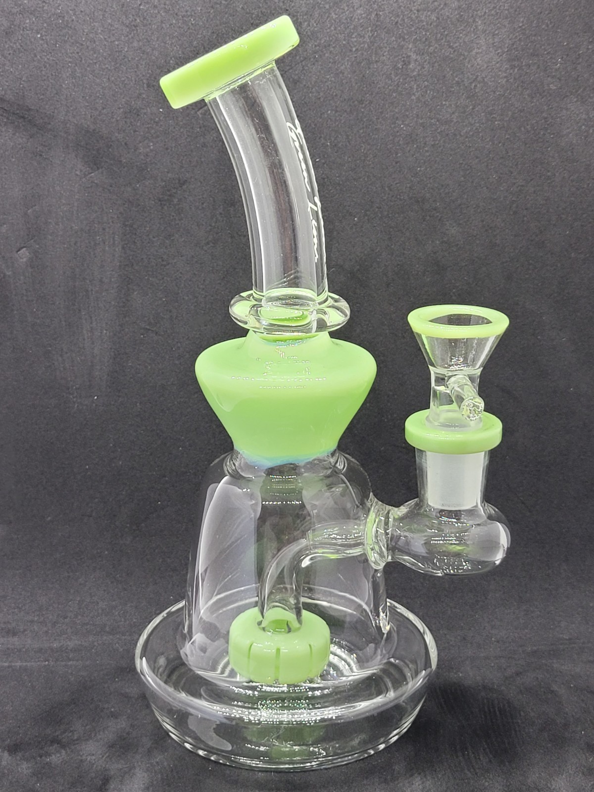 6&Prime; Fat Bottom Glass Water Pipe – Thick Base Mini Bong – Inner Perc – Light Green