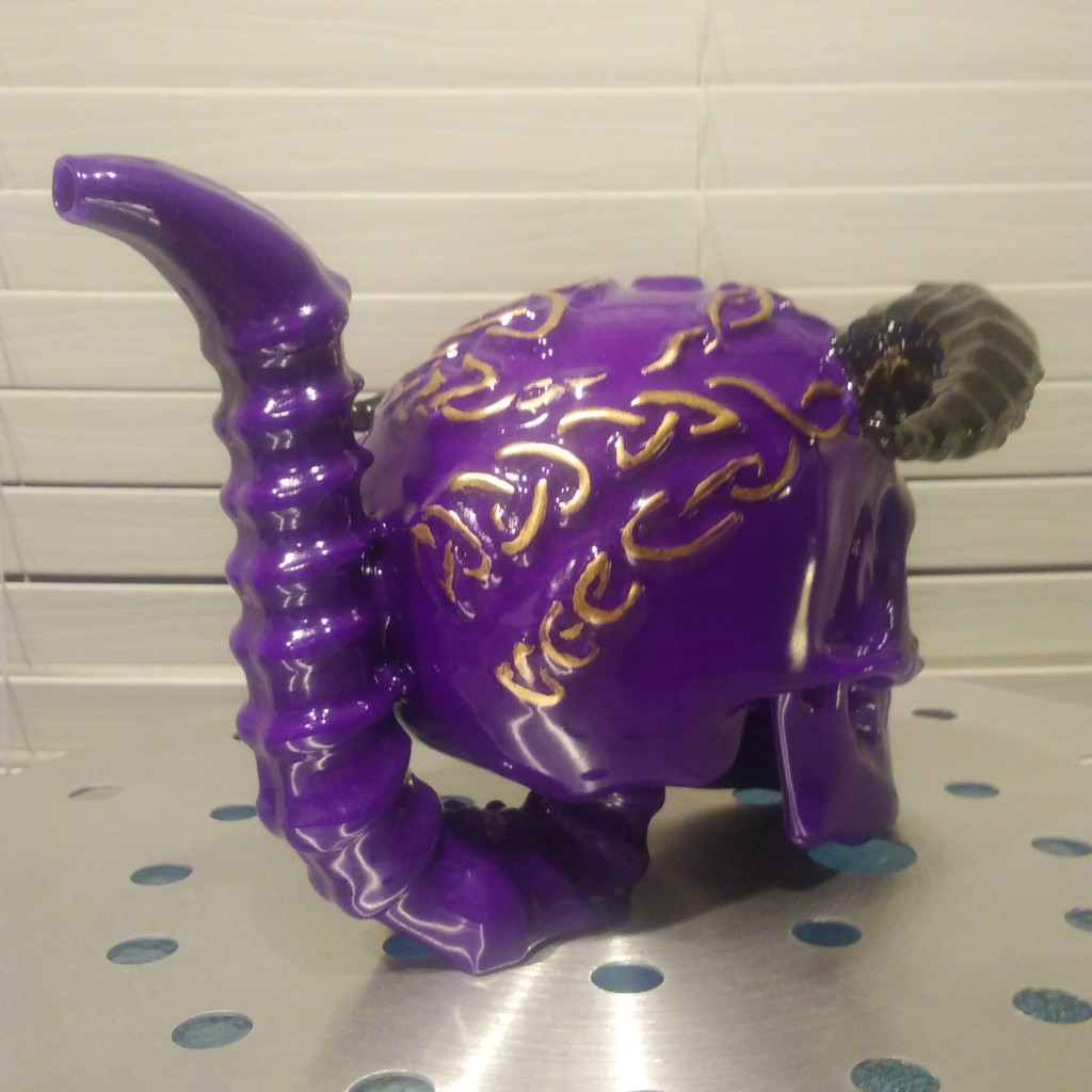 Celtic pattern Dragon Horned Skull Bong