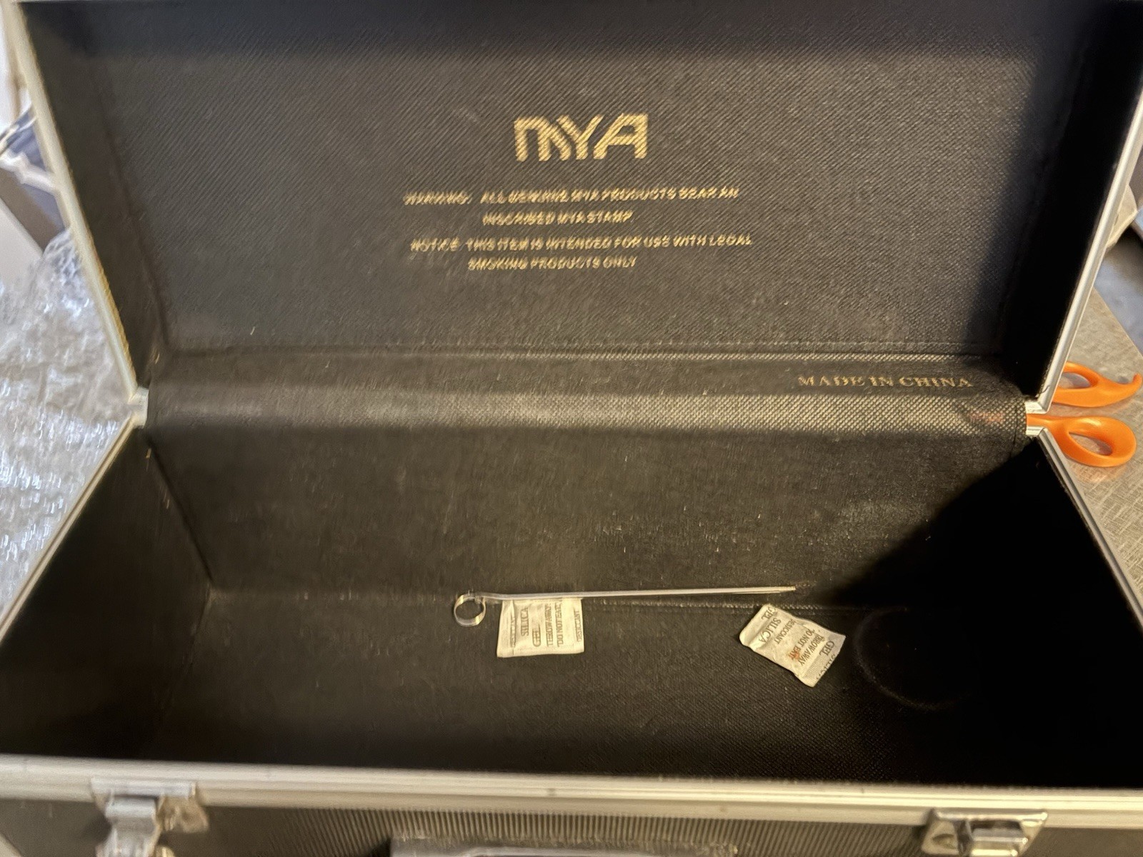 MYA Hookah Set w/ Hose, Bowl, Tray & Carrying Case, Made in China