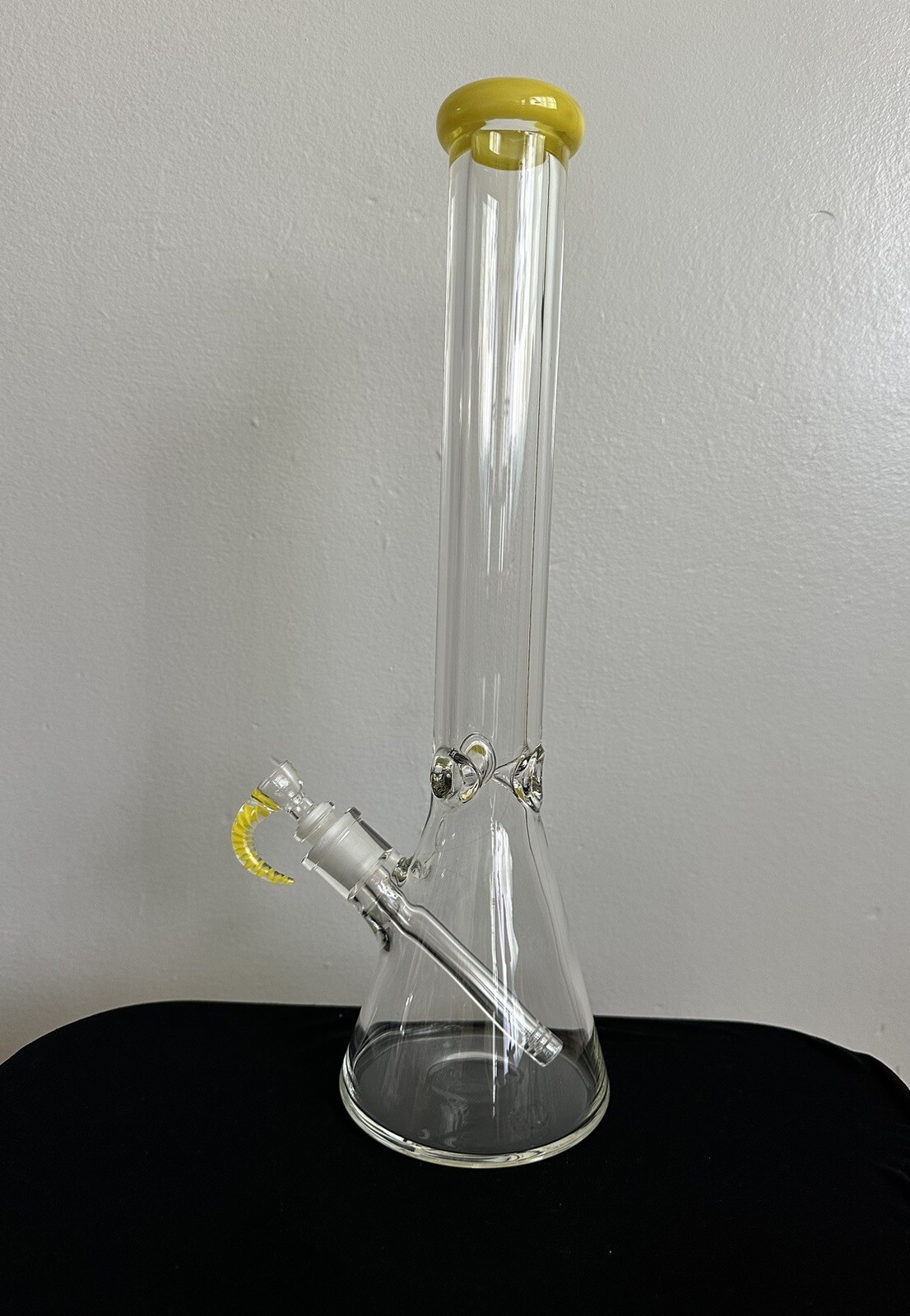 18” Hookah Water Pipe Beaker Yellow Top 9mm Glass