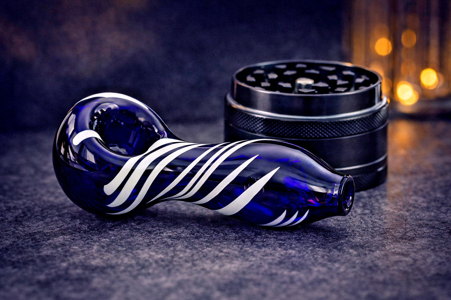 4&Prime; Premium Handcrafted Glass Spoon Pipe Set with 4-Piece Aluminum Grinder