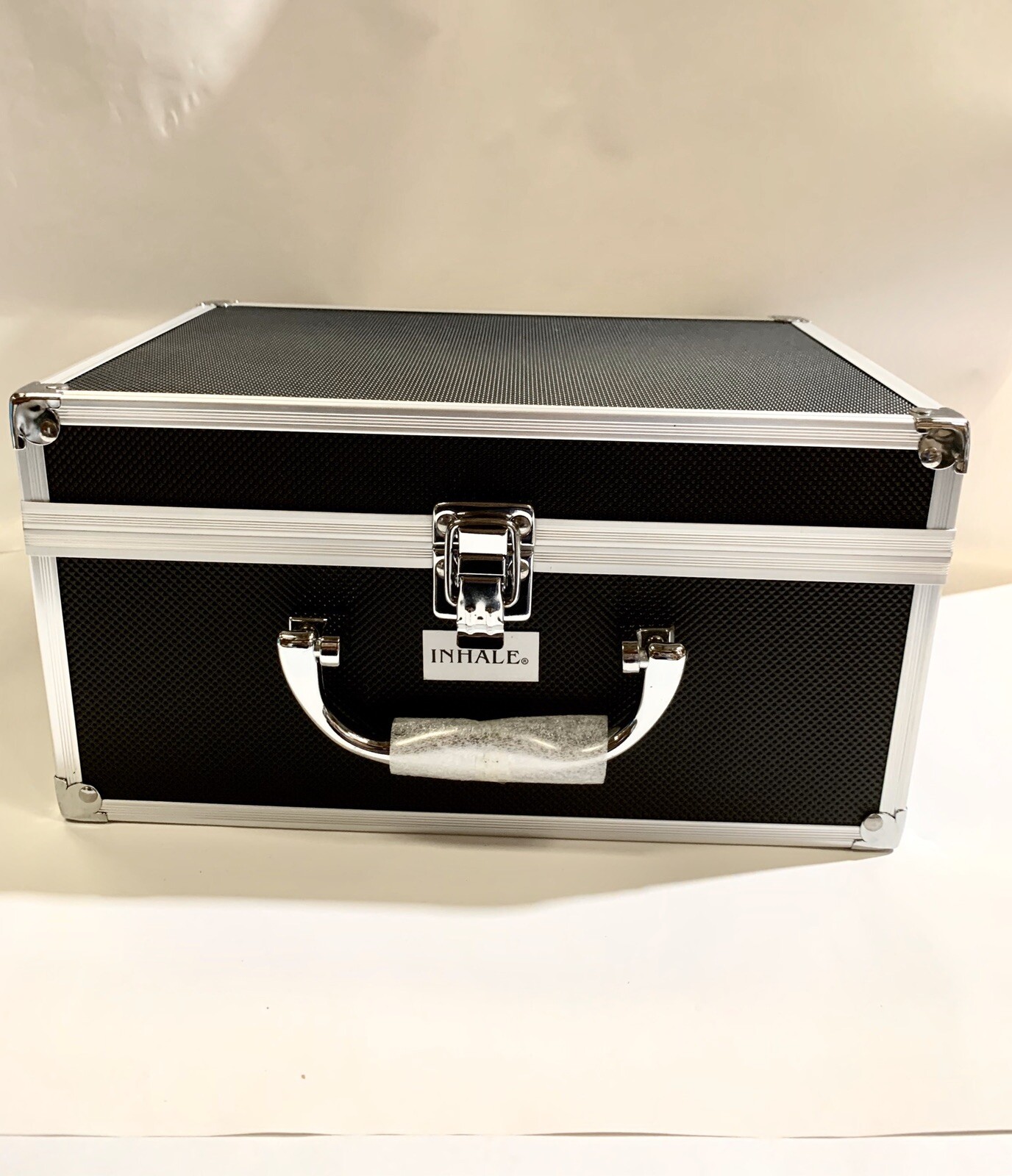 INHALE 17 INCH 1 HOSE JUNIOR HOOKAH IN A HARD SUITCASE