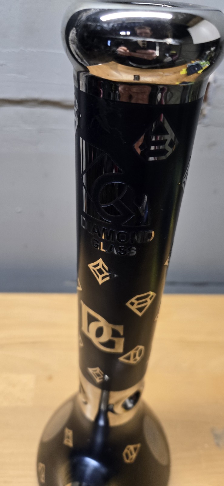 Diamond Glass 14&Prime; Bong, No Stem, No Bowl.