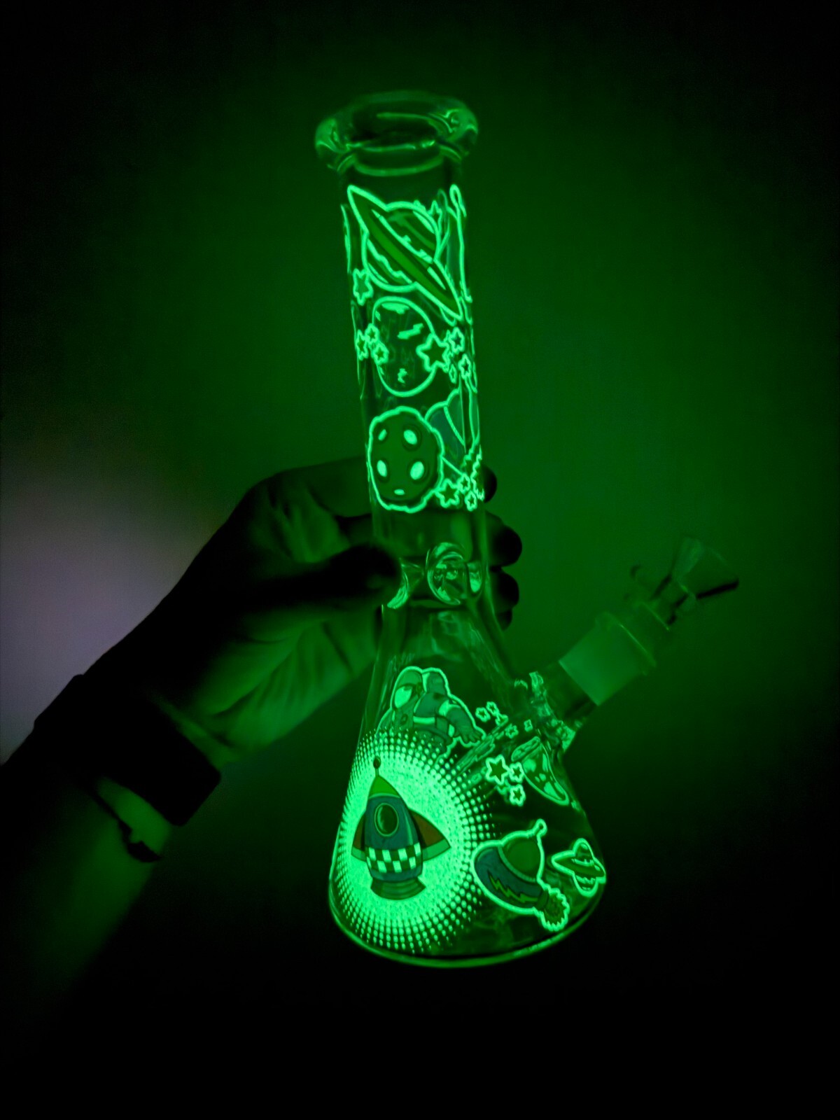 10.5” Premium Glass Water Pipe Beaker Glow in Dark Space Astronaut Floating 14mm