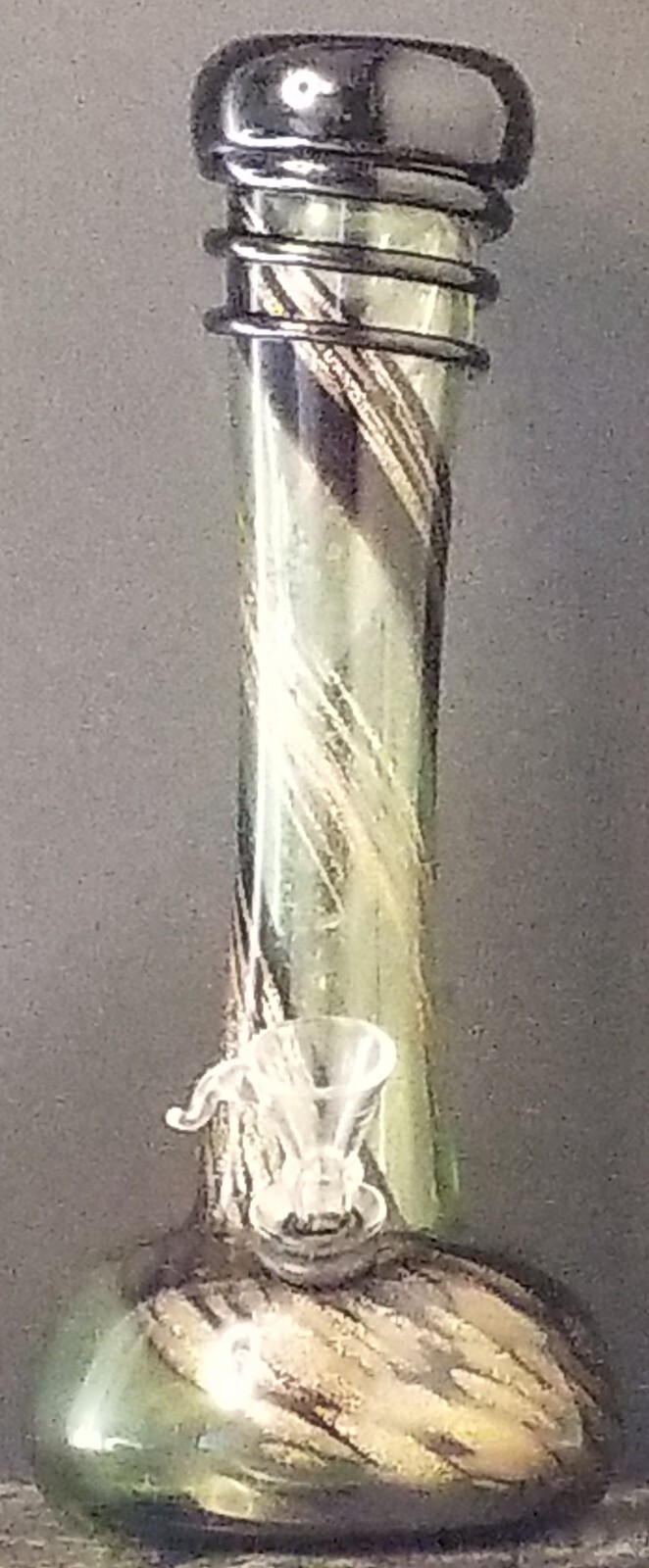 9.5&Prime; Dicro soft glass water pipe(Green)