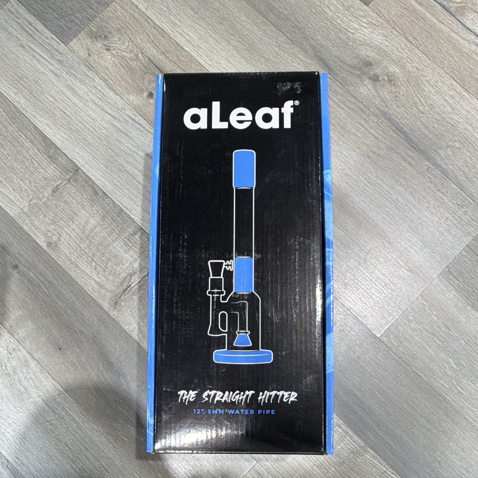 aLeaf The Straight Hitter 12&Prime; 5mm Glass Water Pipe Blue/Black
