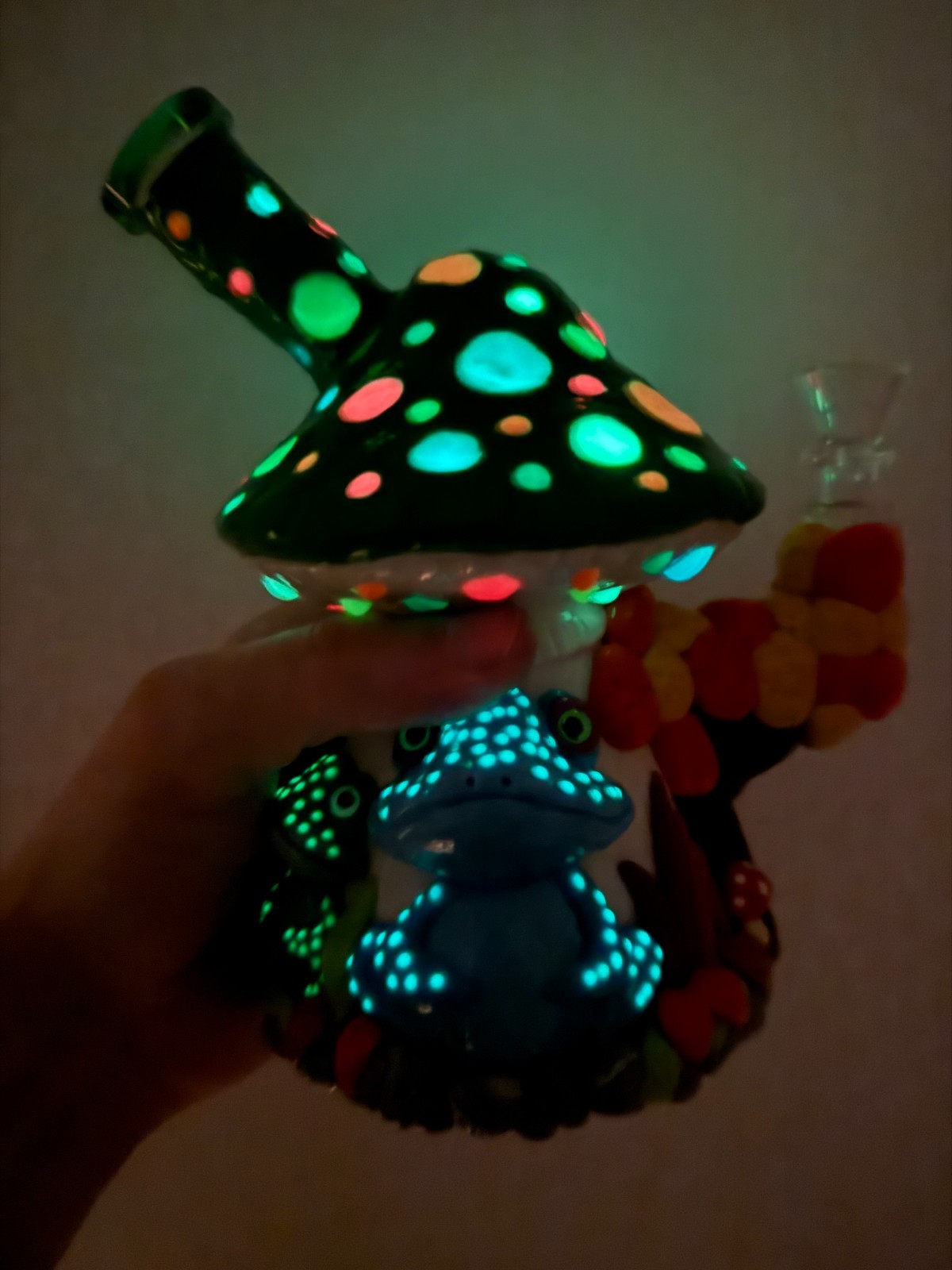 7.5” Premium Glass Water Pipe Art Spring Time Hut Frog Mushroom Glowing 14mm
