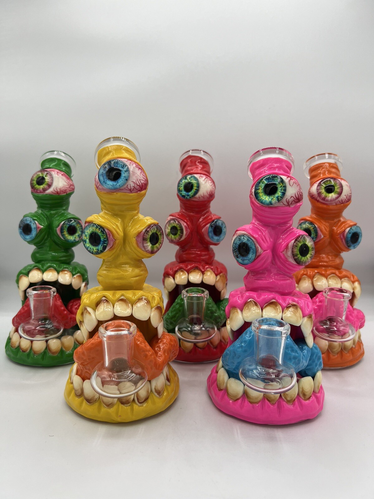 7&Prime; Monster Eye Eyeball Colorful Thick Glass Bong Teeth Unique Multicolor