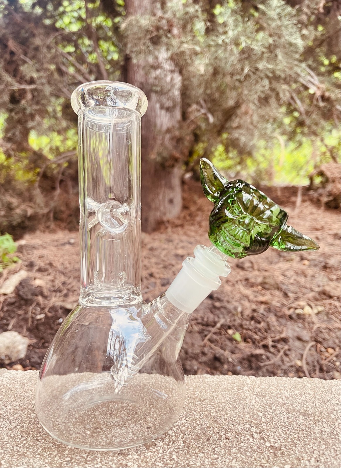 14mm- Primium Bowl Thick Glass Yoda Shape Bowl Head Holder
