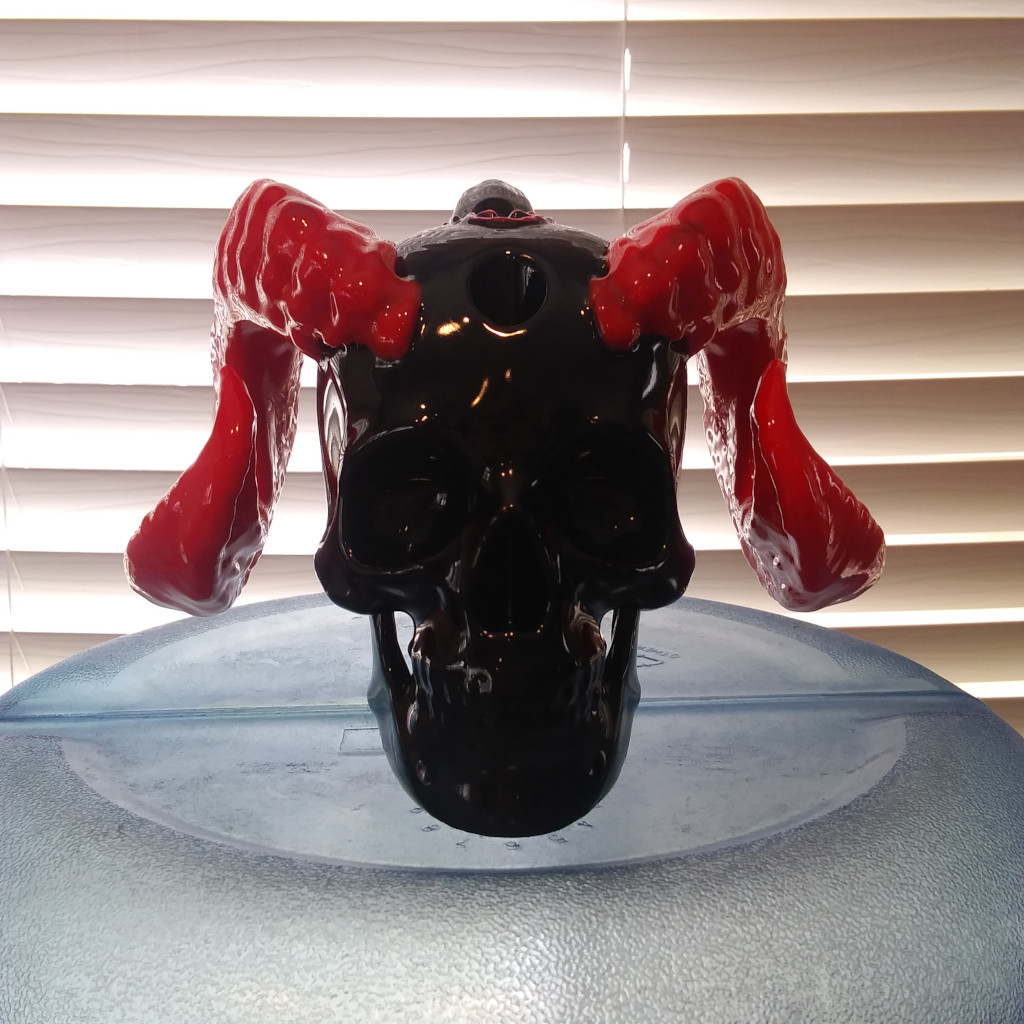 Skull Bong Water Pipe Bubbler The Celt