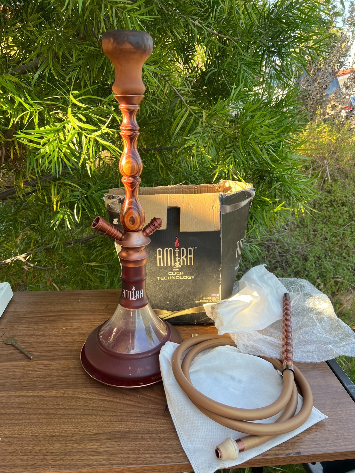 Amira Kirin Wood Hookah 24&Prime; Click Technology Natural Wood Shaft 2-Hose Capable