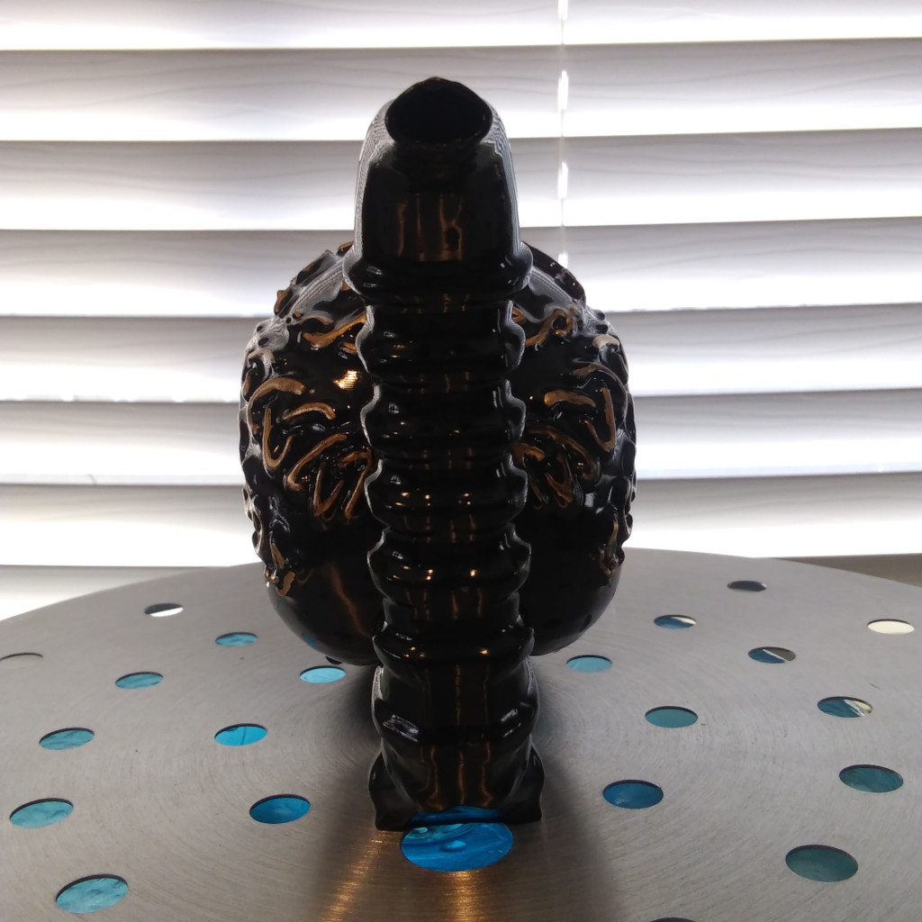 Celtic Skull Bong Bubbler Water Pipe Gold on Black