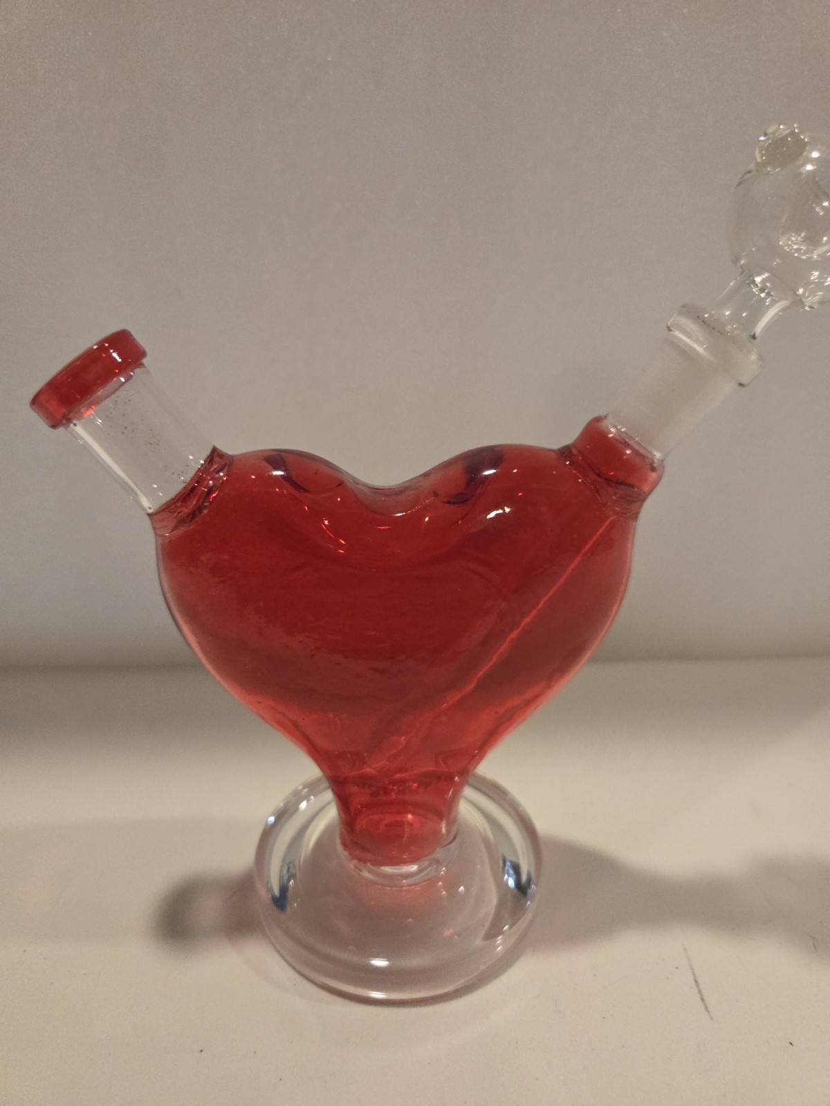 Cannabox – Mini Heart Bong – Mini Glass Bong – NEW – Collectible