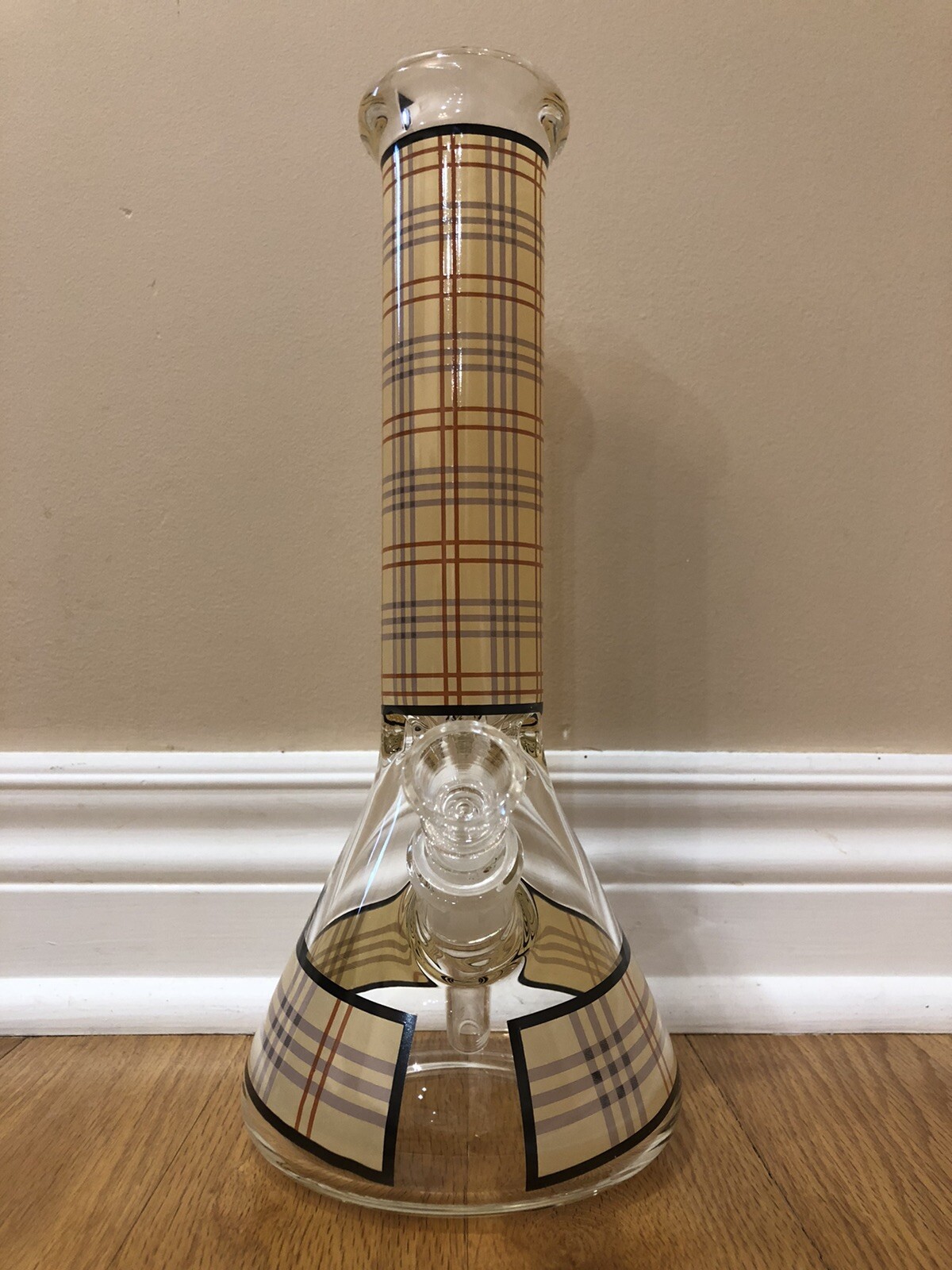 Never Used Beige Bong – Water Pipe – 13inch