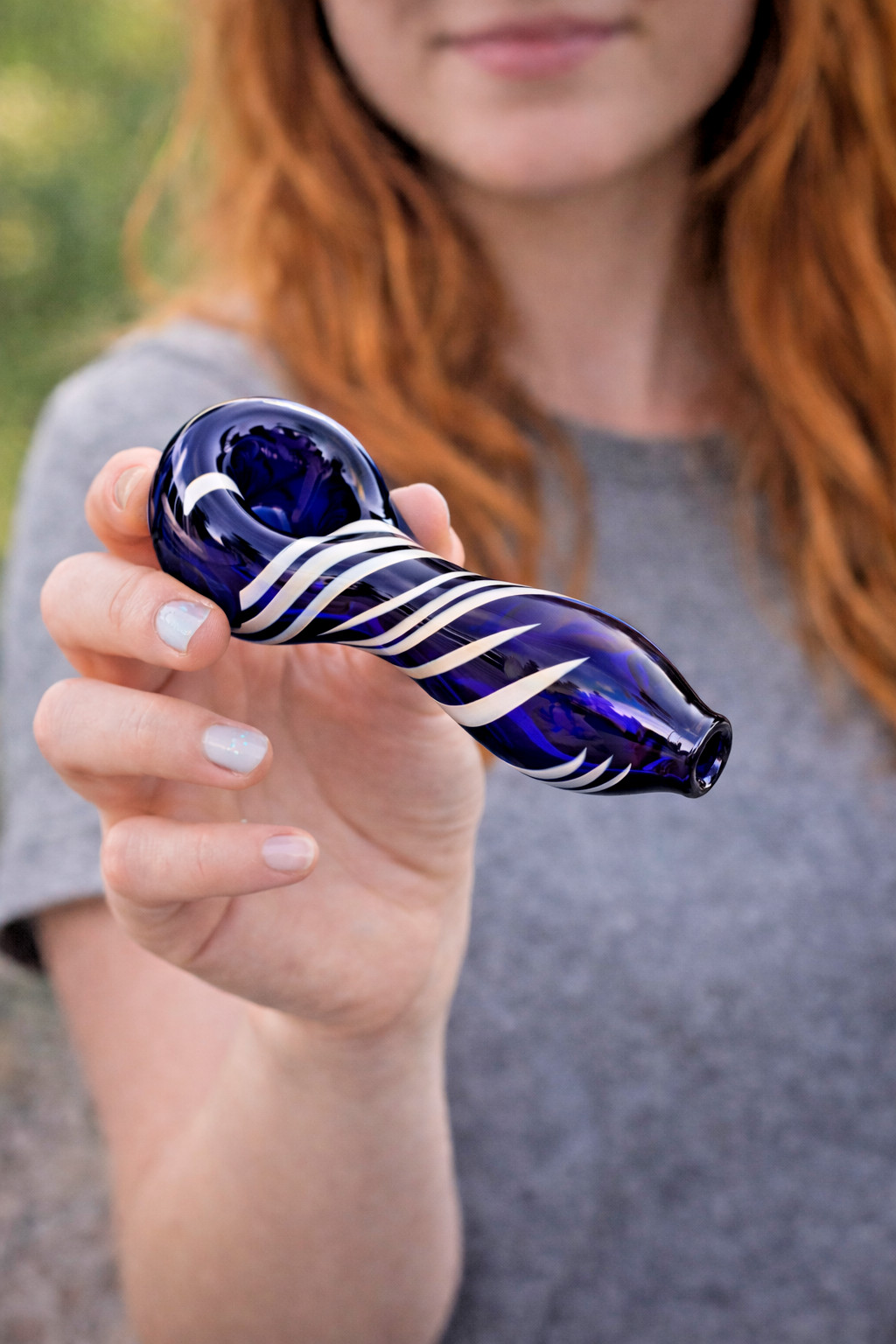 4&Prime; Premium Handcrafted Glass Spoon Pipe Set with 4-Piece Aluminum Grinder