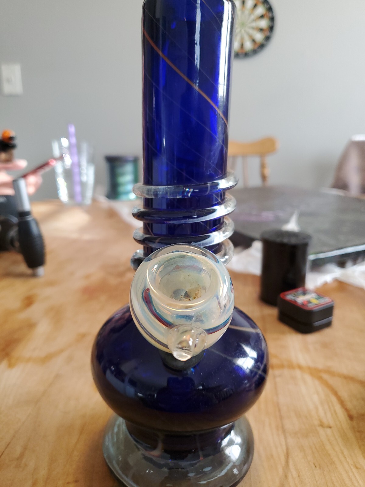 bongs and water pipes