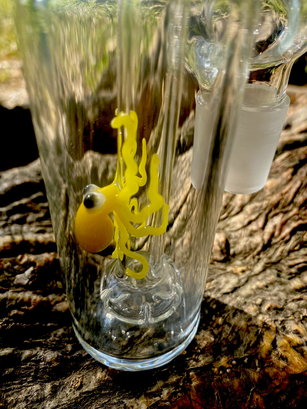 Ash Catcher 18mm Shower Head Glass 90 degree (yellow Octopus)Thick Glass.
