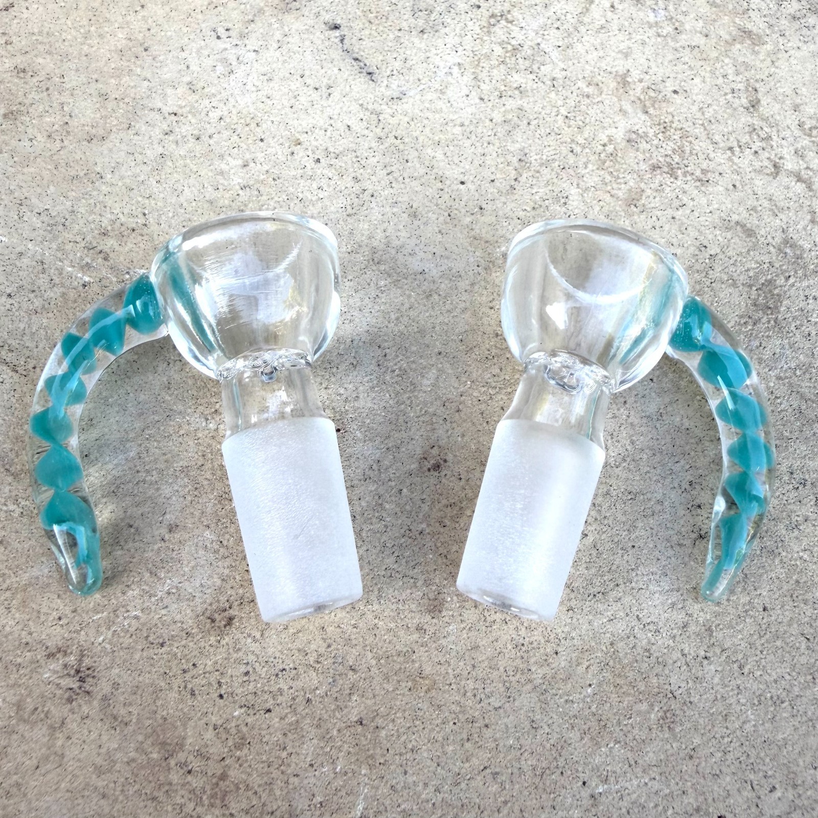 1 Pair of Premium 14mm Light Blue Horn Bowl Holder Thick Glass Built-in screen