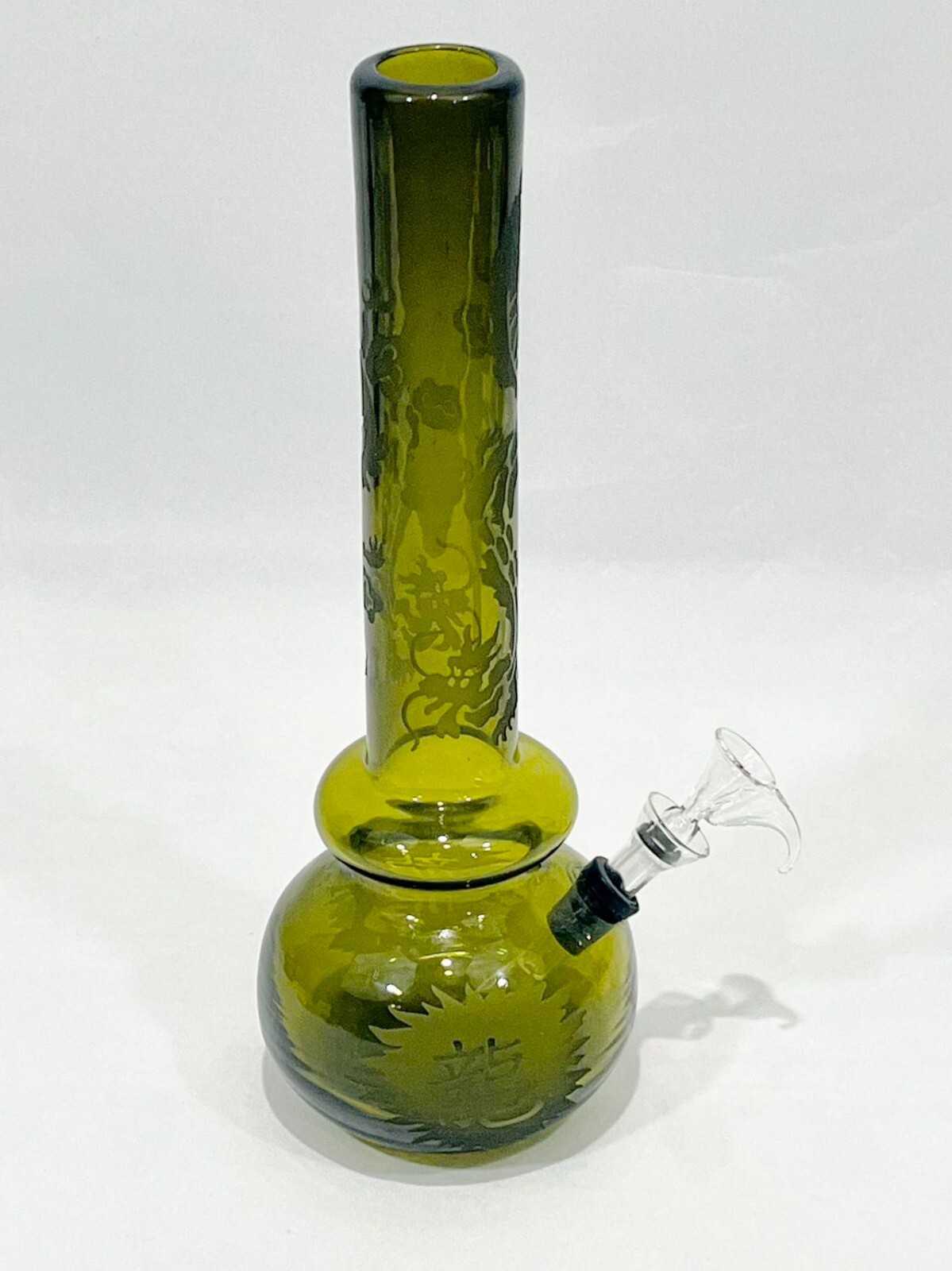 Inhale®️Bubble soft glass Water Pipe. Design “Chinese Dragon”. H: 12”