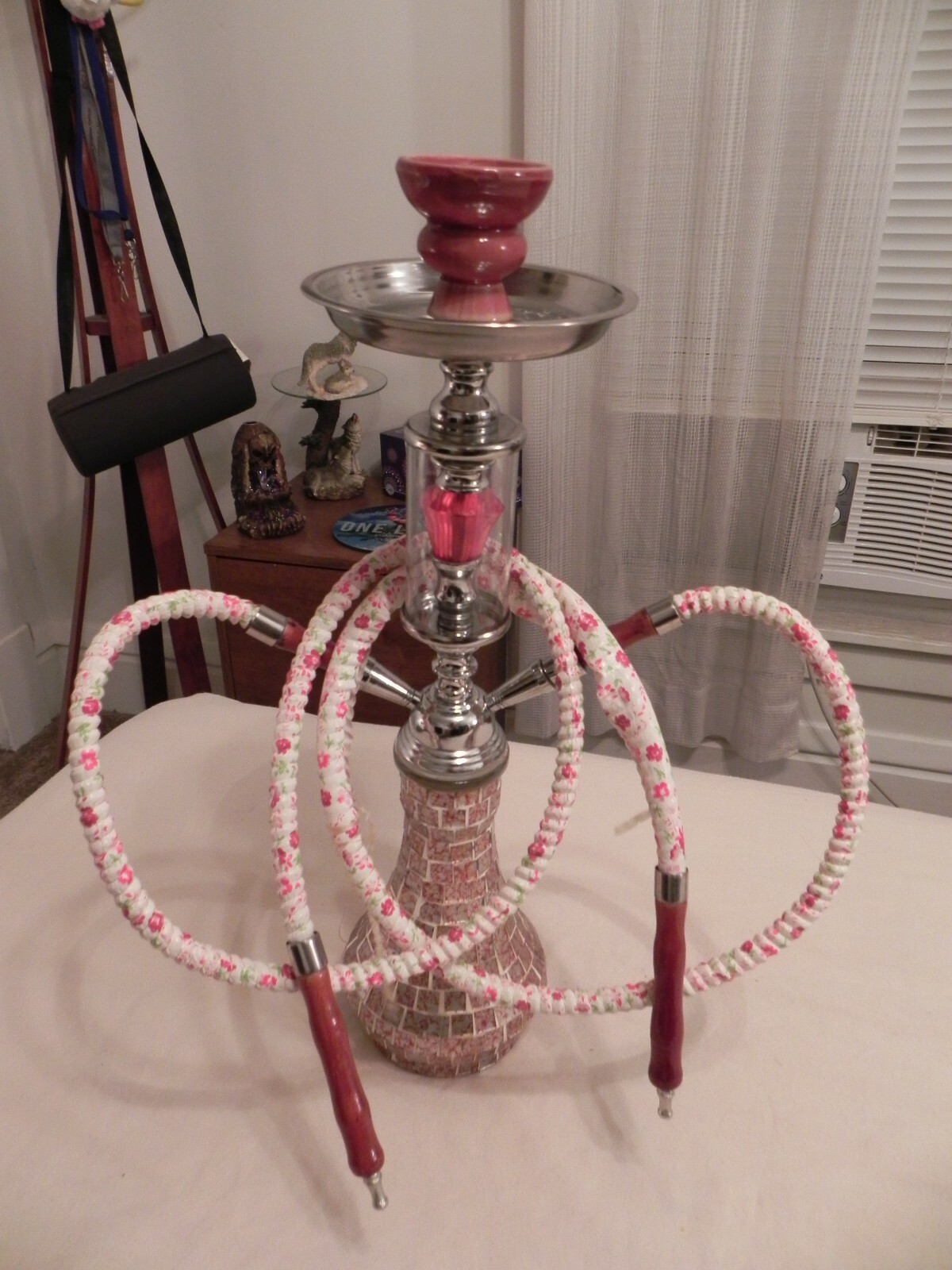 Red & White Luxury Hookah, Flower Pipes, Square Glass Pieces Vase