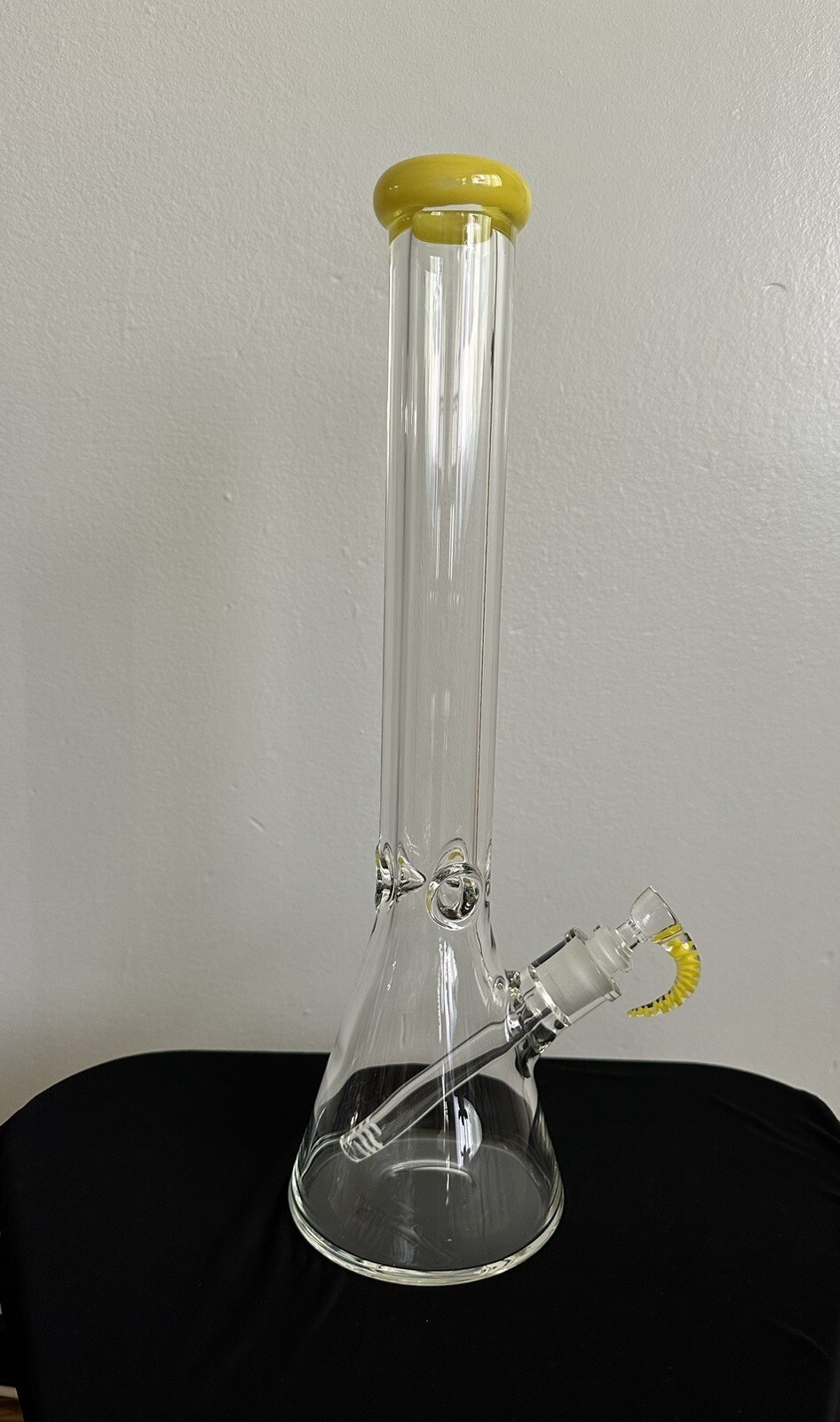 18” Hookah Water Pipe Beaker Yellow Top 9mm Glass
