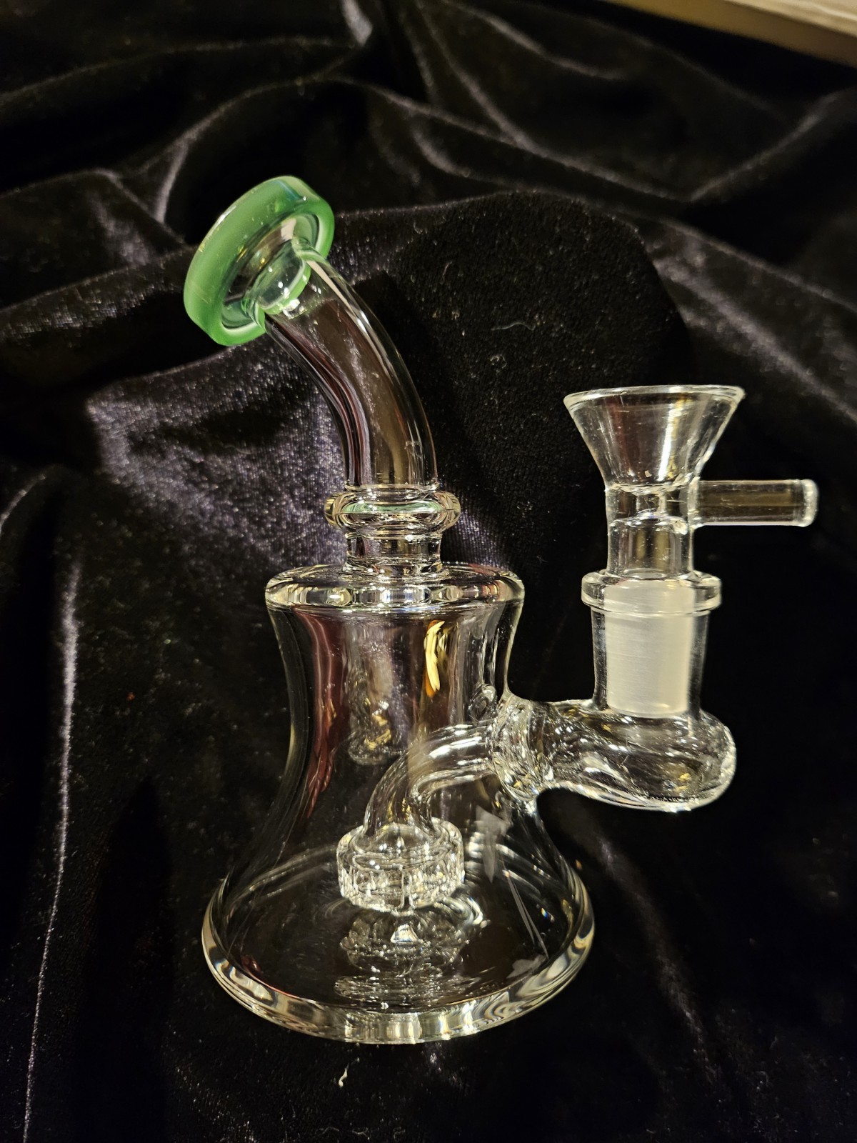 Glass On Glass Water Pipe.. 5 In.. with Green Accent
